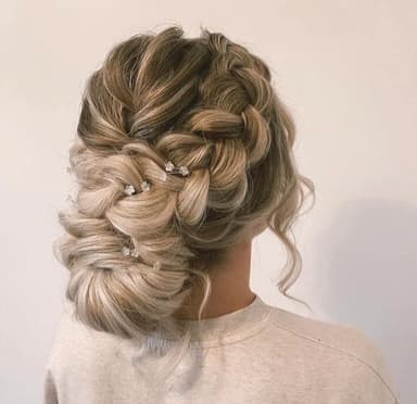 Pretty and Pinned by Paige logo