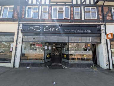 Chris' Fish & Chips logo
