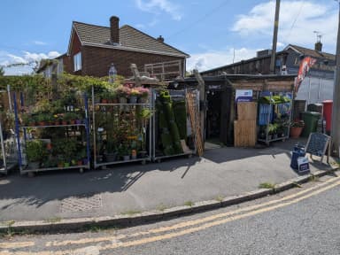 Essex Garden Rooms & Pot Shop logo